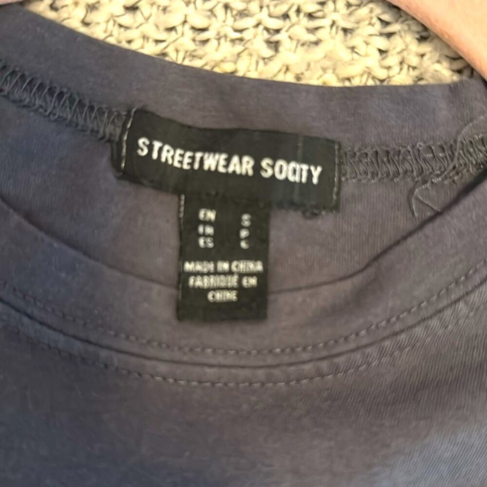 Legendary Wild Free Rock Tour 86’ Streetwear Society Charcoal Tee sz S - Picture 2 of 3
